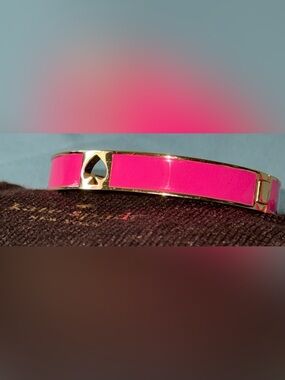 Kate Spade Punch Hole Spade Pink Enamel Hinge Bangle